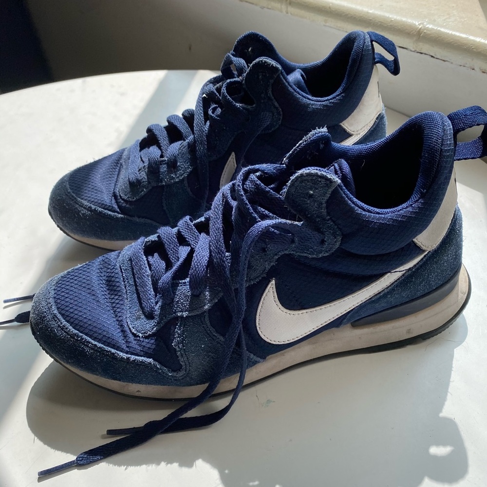 Blue and White High Top Nike’s